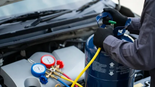 AC Gas Refilling